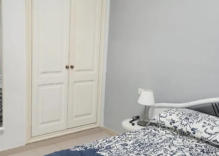 Sunset Santiago 2 * 圣地亚哥港